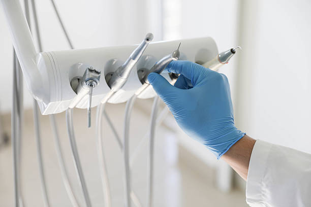 Professional Wisdom Tooth Removal technician working in Elizabeth Lake, CA